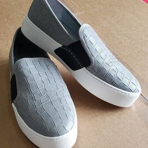 1. STATE Waylon Slip-On Sneaker, Size 6.5M